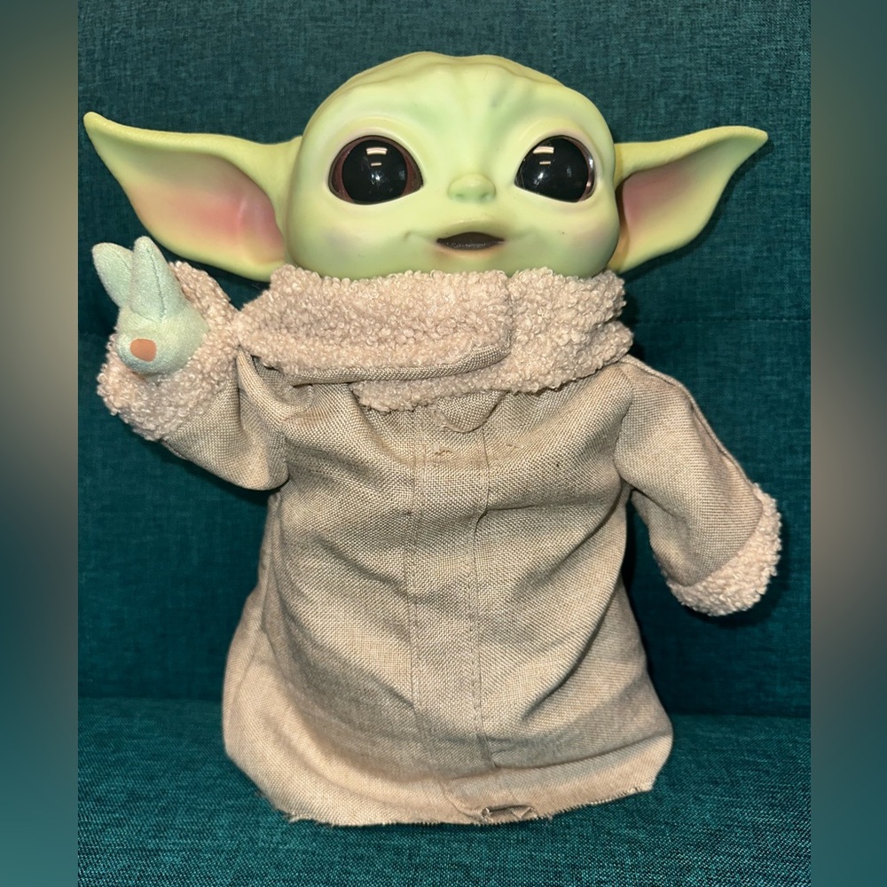 Star Wars Baby Yoda Plush Toy Soft Body Hard Head Mandalorian 2020 Mattel NICE